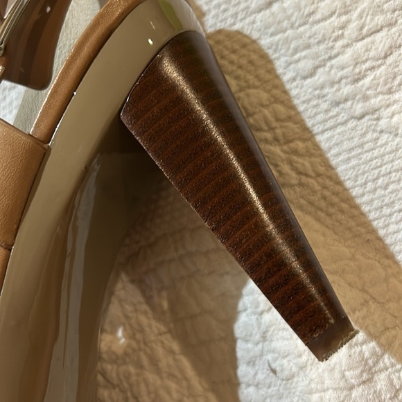 MK Platform Heels. New. Size 8.5 - Picture 9 of 10
